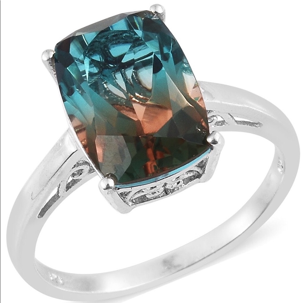 Beachy Quartz Ring 7.10 CTs